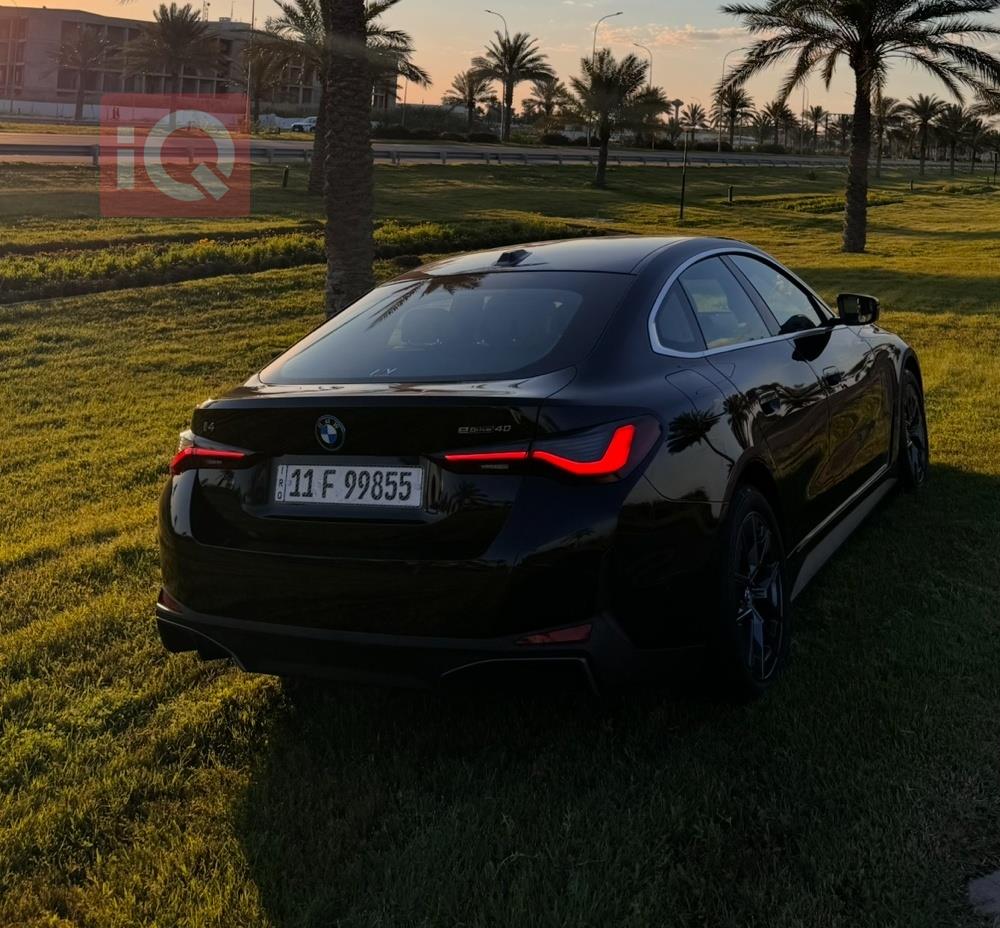 BMW i4